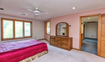 8 Longview Dr, Bow, NH 03304