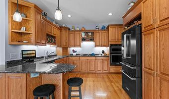1413 27th St NW, Austin, MN 55912