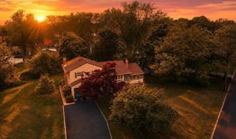 540 Sherman Ave, Belford, NJ 07718