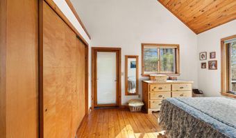 40 Indian Ladder Dr, Altamont, NY 12009