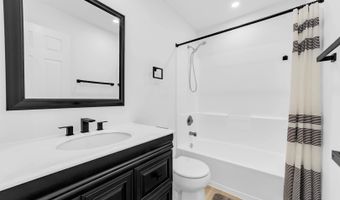 235 Aberdeen Dr, Algonquin, IL 60102
