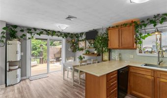 68 Everglade Ave, Warwick, RI 02886