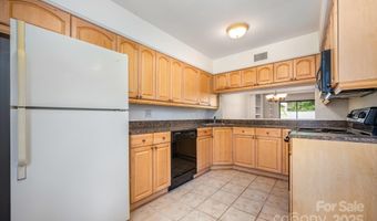 3709 Willow Point Dr, Charlotte, NC 28277