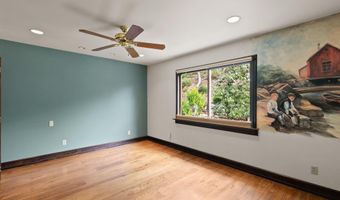 1561 Lookout Dr, Agoura Hills, CA 91301