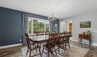 6879 Vic Ar Rd, Atlanta, GA 30360
