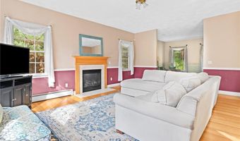 3 Aster Ln, Coventry, RI 02831