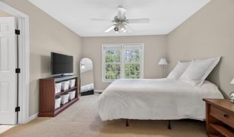 8105 Wycliffe Dr, Anderson Twp., OH 45244