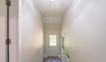 14 Hunt Rd, Belfast, ME 04915