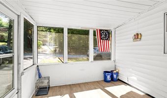 608 Black Plain Rd, North Smithfield, RI 02896