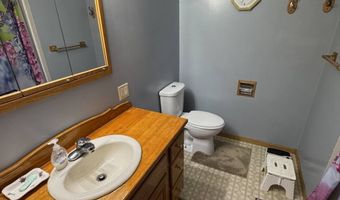 1370 98th St NE, Bottineau, ND 58318