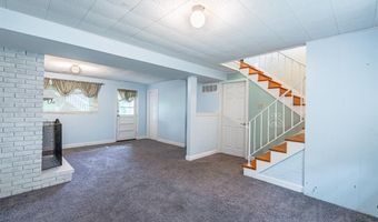 1907 Lone Pine Dr, Arnold, MO 63010