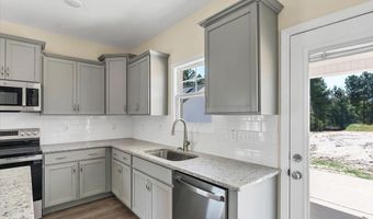 1677 Reservation Rd, Aberdeen, NC 28315