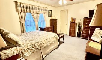 727 Donna Ave, Ashburn, GA 31714