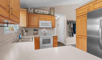 N9634 CHADBURY Lane, Appleton, WI 54915