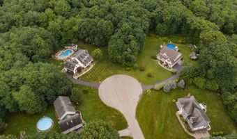 106 Stonecroft Ln, Coventry, CT 06238