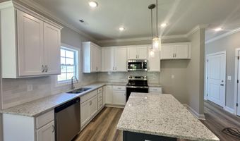 827 Fairway Rd, Ayden, NC 28513