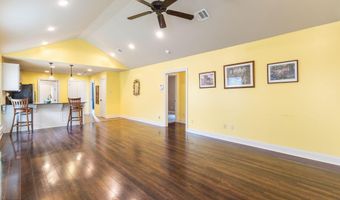 121 Acacia Ln, Abbeville, LA 70510