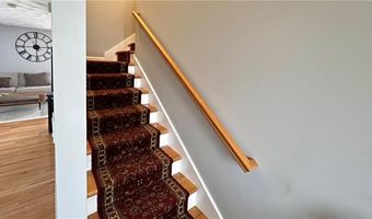 41 Follett St, East Providence, RI 02914