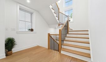 25 N RIDGE Ave B, Ambler, PA 19002