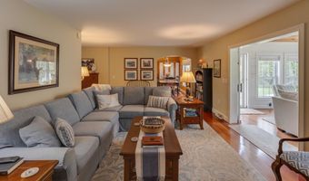 104 Champagne Cir, Campton, NH 03223