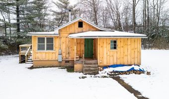 205 6th St, Beaver, WV 25813