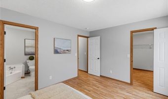 5809 126th St W, Apple Valley, MN 55124