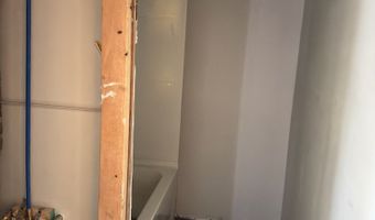 232 E Calhoun St, Bruce, MS 38915