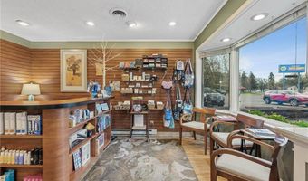 721 E River Rd, Anoka, MN 55303