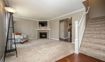 2370 Hidden Meadow Ln, Ballwin, MO 63021