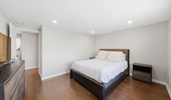 51 Lakeside Dr, Alloway, NJ 07422