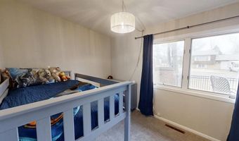 39 Valley Dr, Casper, WY 82604