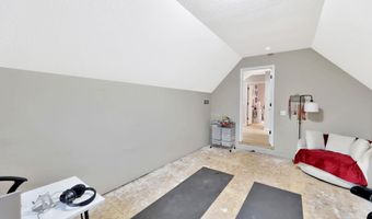 416 Country Hills Dr, Augusta, KS 67010