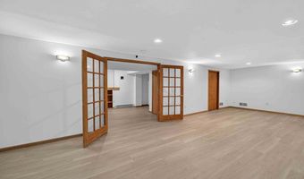 626 Samuel Dr, Madison, WI 53717