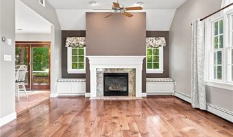 6 Cathedral Ct, Cumberland, RI 02864