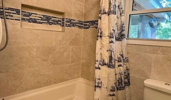 8 Cummings Ln, Bella Vista, AR 72715