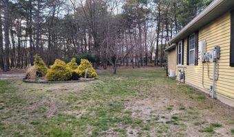 2 Brookview Ct, Whiting, NJ 08759