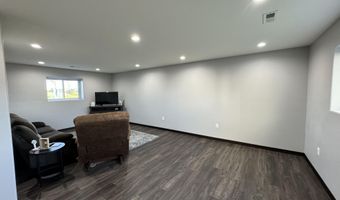 1210 NE 32nd Ave, Aberdeen, SD 57401