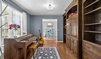202 Edgewood Dr, Bardstown, KY 40004