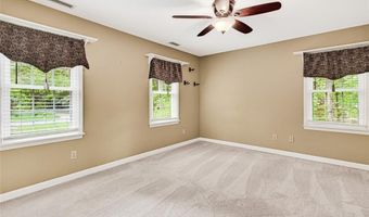 1018 Viewmont Dr, Asheboro, NC 27205