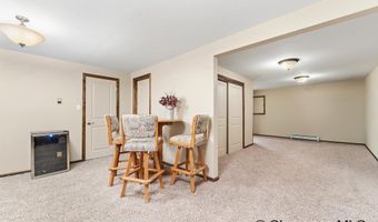 338 MANEWAL Dr, Cheyenne, WY 82009