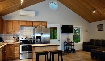 7 Mossy Ridge Rd, Belfast, ME 04915