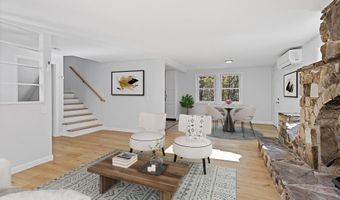 472 Dunn Rd, Belgrade, ME 04917