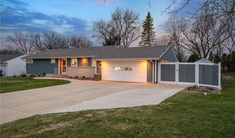 307 21st St NW, Austin, MN 55912