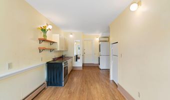 219 High St 3, Brattleboro, VT 05301