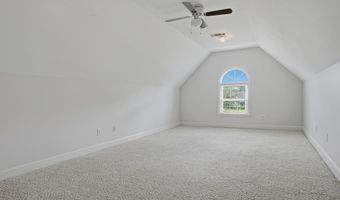 1007 River Pointe Dr, Albany, GA 31701