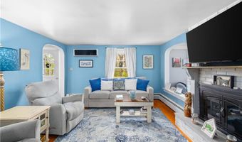 1812 Old Louisquisset Pike, Lincoln, RI 02865