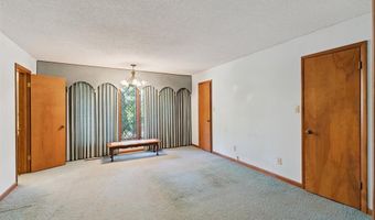 110 Acker Dr, Ada, OK 74820