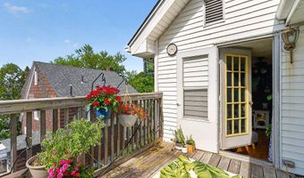 48 6th St, Bangor, ME 04401