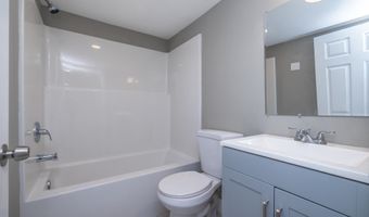 8 SHERMAN Dr, Claymont, DE 19703