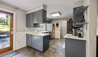 99 Lake Hayward Rd, Colchester, CT 06415